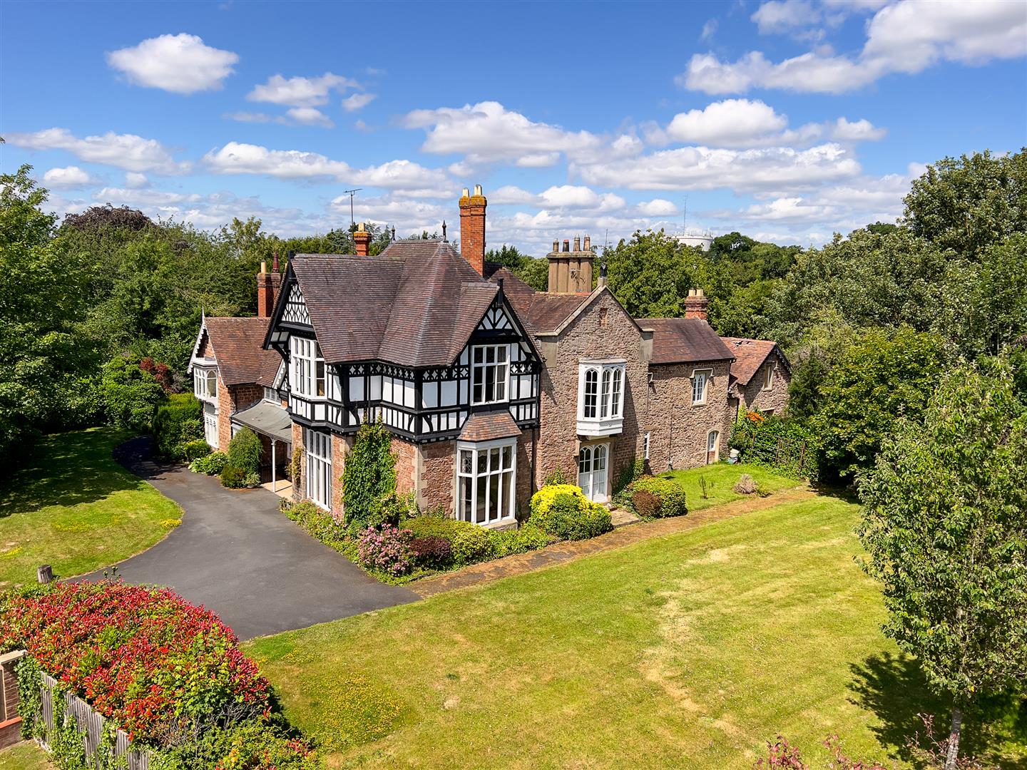 1, Shelton Oak Priory, Shrewsbury, SY3 8BH Estate Agents & Auctioneers